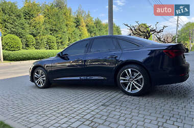 Седан Audi A6 2023 в 