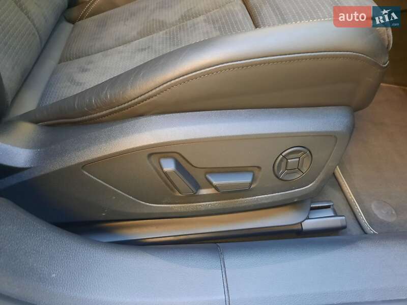Седан Audi A6 2023 в Хмельницькому