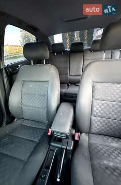 Седан Audi A6 2002 в 