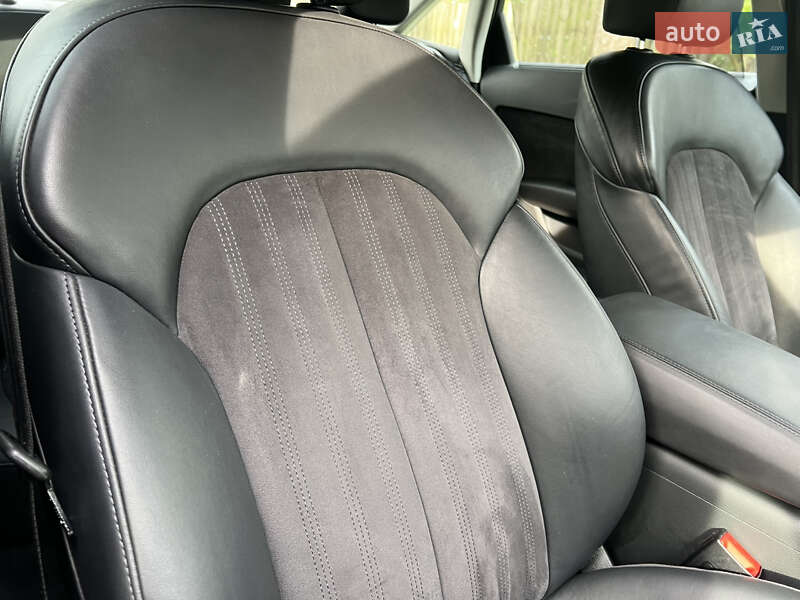 Седан Audi A6 2012 в Киеве
