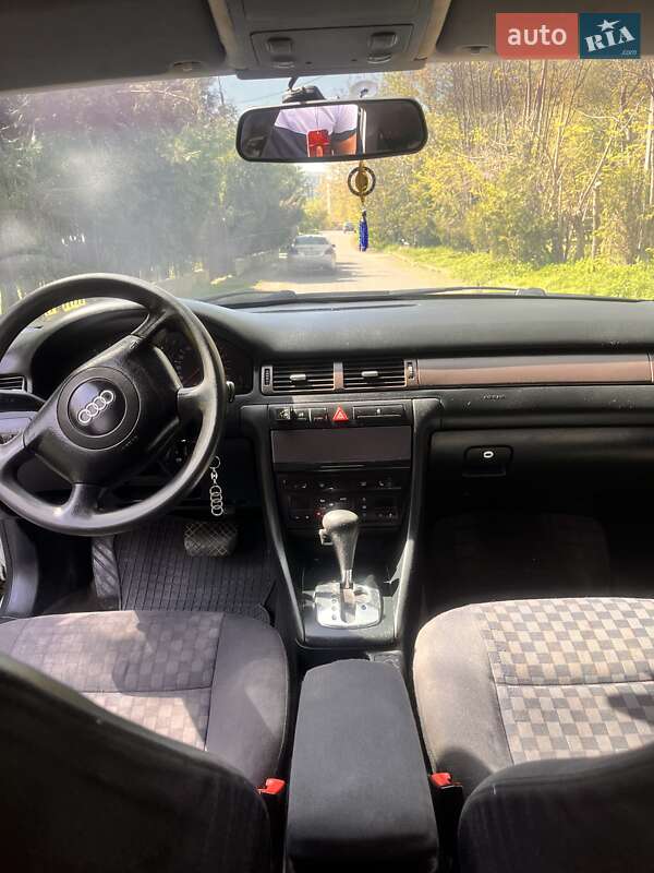Седан Audi A6 2000 в Луцке