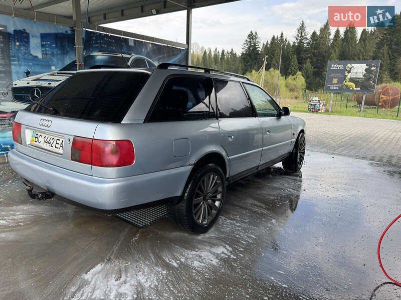 Универсал Audi A6 1996 в Сходнице