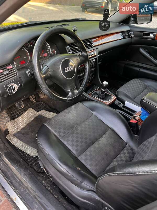 Универсал Audi A6 2002 в Звягеле