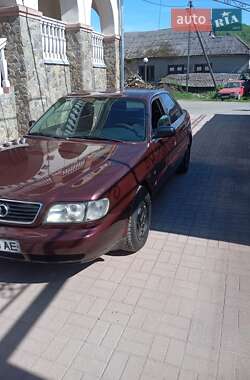 Универсал Audi A6 1995 в 