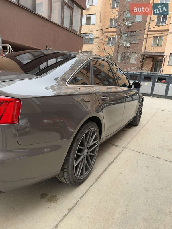 Седан Audi A6 2012 в Измаиле