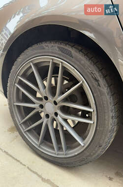 Седан Audi A6 2012 в 