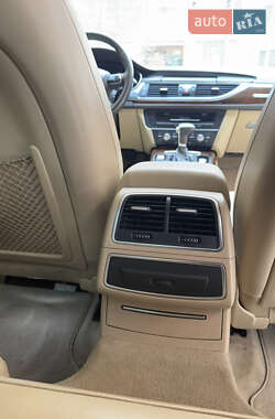 Седан Audi A6 2012 в 