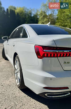 Седан Audi A6 2019 в 