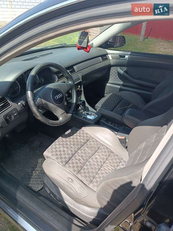 Универсал Audi A6 2003 в Рокитном