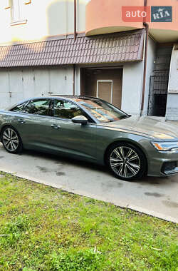 Седан Audi A6 2021 в 