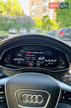 Седан Audi A6 2021 в 