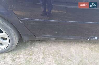 Седан Audi A6 2002 в 
