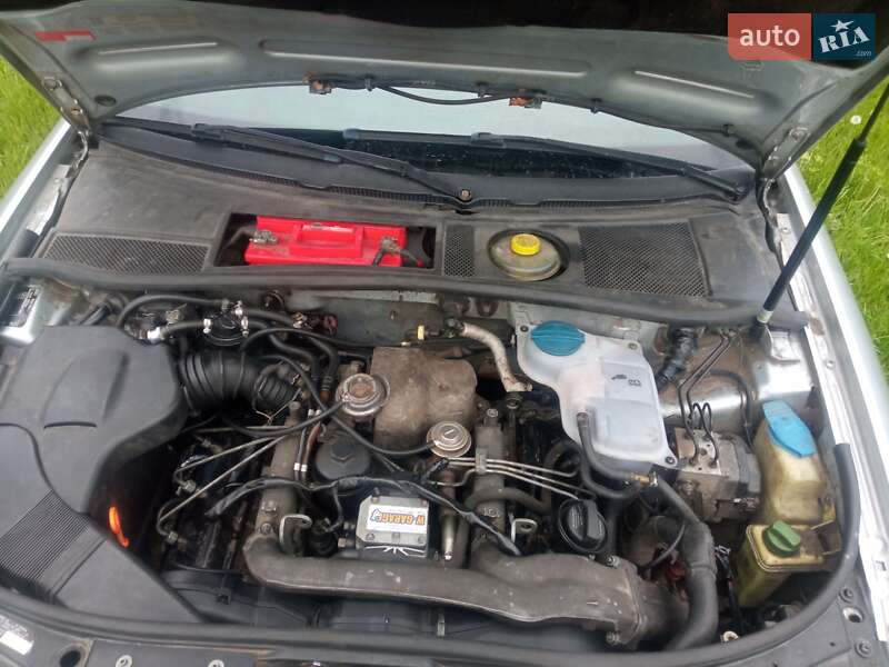 Седан Audi A6 1999 в Прилуках