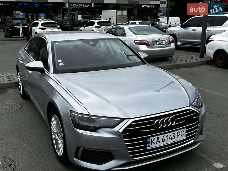 Седан Audi A6 2019 в 