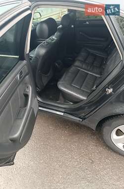 Седан Audi A6 2002 в 