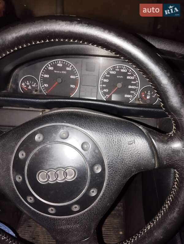 Седан Audi A6 1997 в Новоднестровске