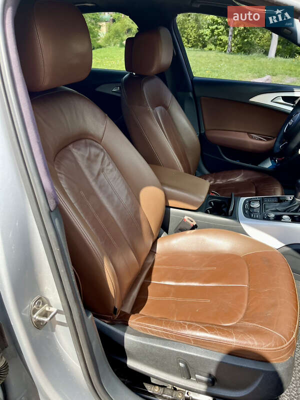 Седан Audi A6 2012 в Коростене