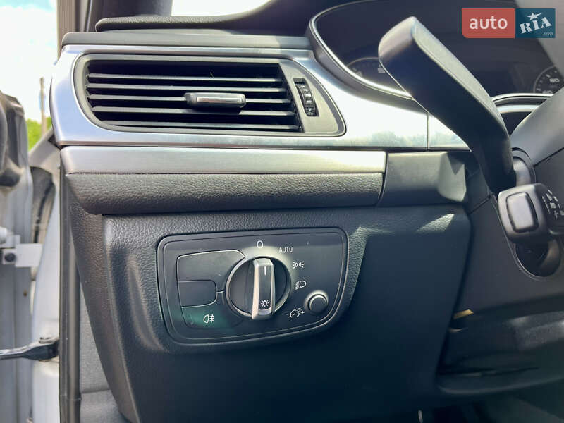 Седан Audi A6 2012 в Коростене