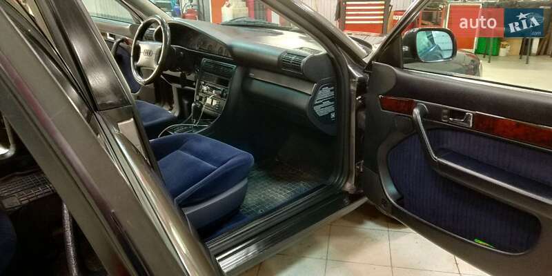 Седан Audi A6 1996 в Киеве