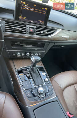 Седан Audi A6 2015 в 