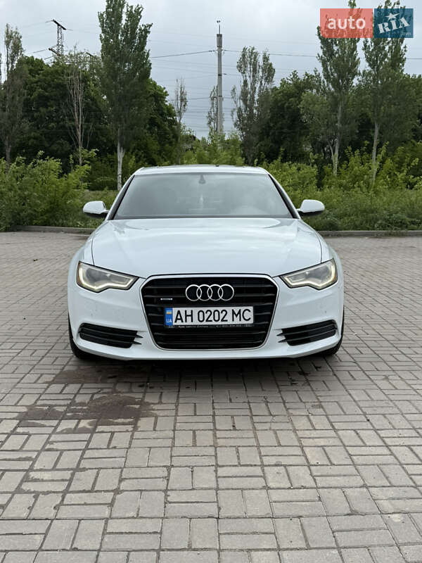 Седан Audi A6 2012 в 