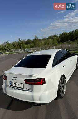 Седан Audi A6 2015 в 