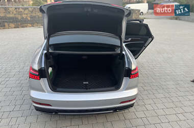 Седан Audi A6 2019 в 