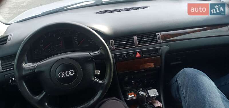 Універсал Audi A6 1998 в 