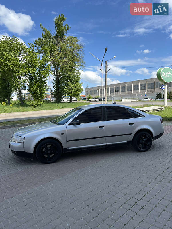Седан Audi A6 2002 в 