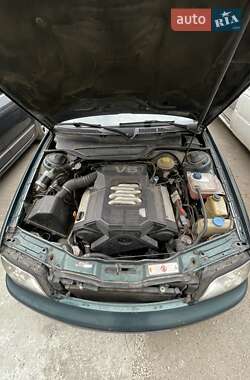 Седан Audi A6 1996 в 