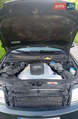 Седан Audi A6 2002 в 