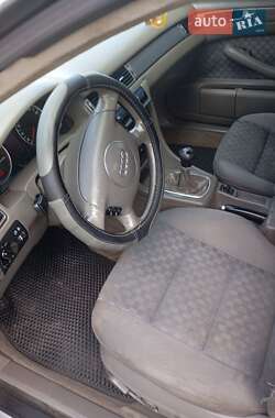 Седан Audi A6 2002 в 