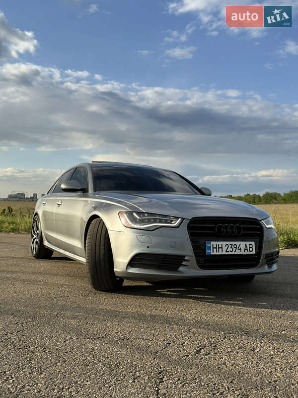 Седан Audi A6 2012 в 