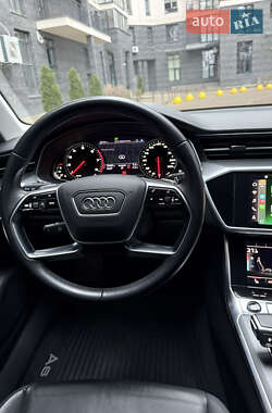 Седан Audi A6 2021 в 