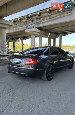 Седан Audi A6 2004 в 