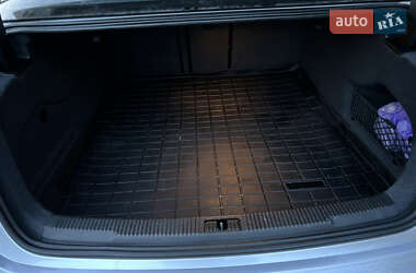 Седан Audi A6 2013 в 
