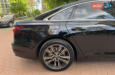 Седан Audi A6 2023 в 