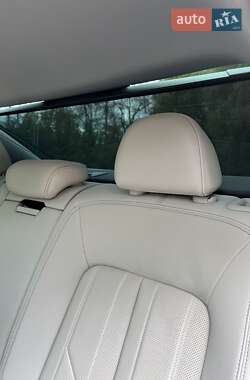 Седан Audi A6 2019 в 
