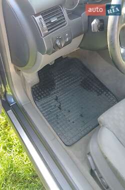 Седан Audi A6 2002 в 