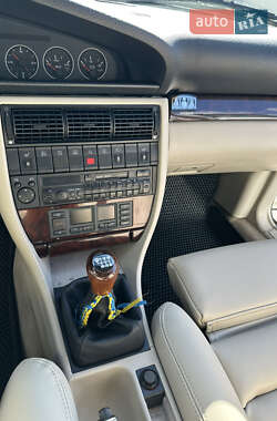 Седан Audi A6 1995 в 
