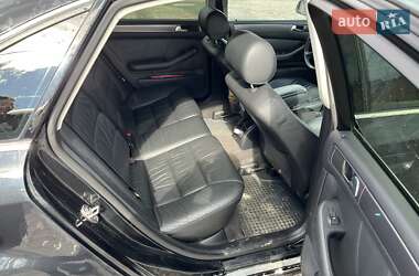 Седан Audi A6 2004 в 