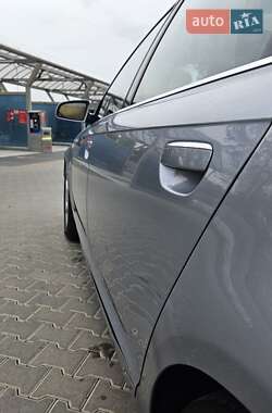 Седан Audi A6 2004 в 