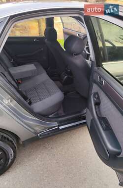 Седан Audi A6 2000 в 