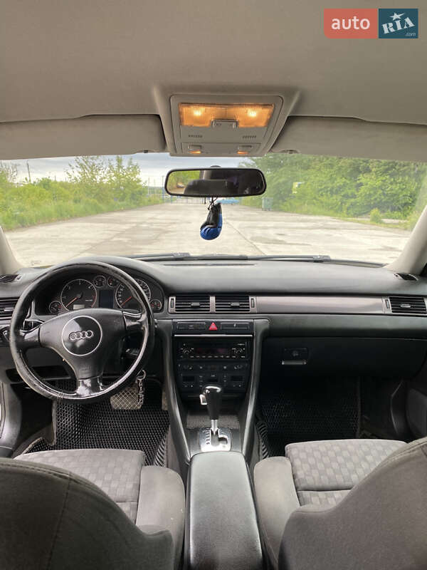 Универсал Audi A6 2004 в Хотине