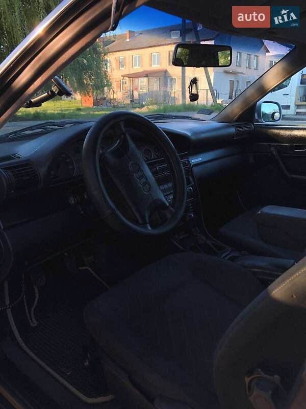 Седан Audi A6 1996 в Ковеле