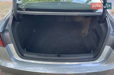 Седан Audi A6 2016 в 