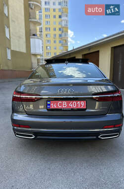 Седан Audi A6 2019 в 