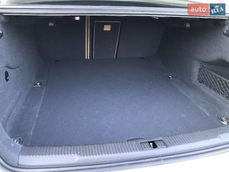 Седан Audi A6 2014 в Луцке