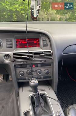 Седан Audi A6 2004 в 