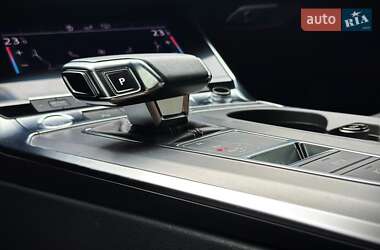 Седан Audi A6 2019 в 